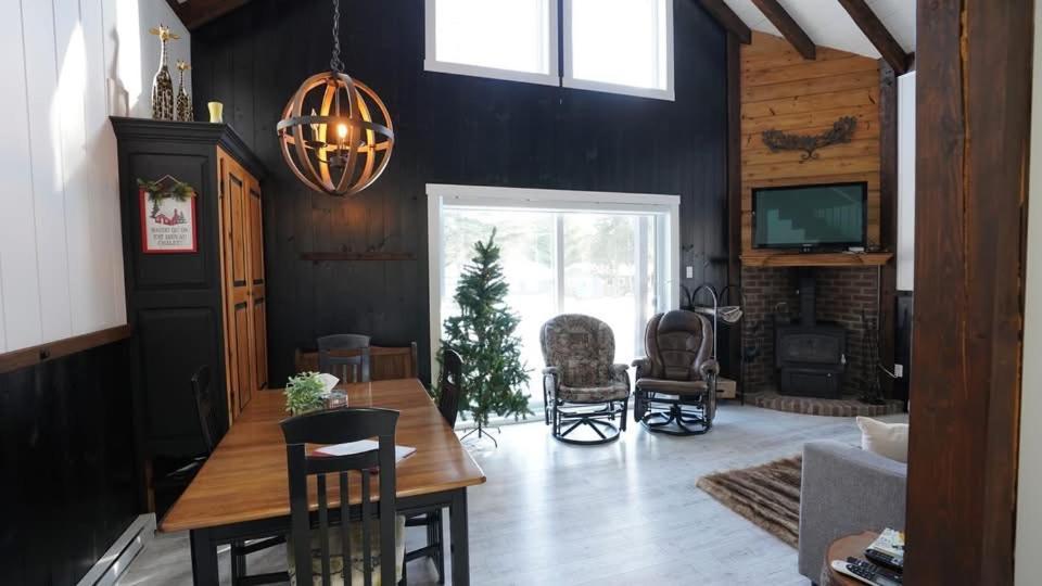 Les Chalets Double K # 3 เซนต์ อเล็กซิส เด มองส์ ภายนอก รูปภาพ